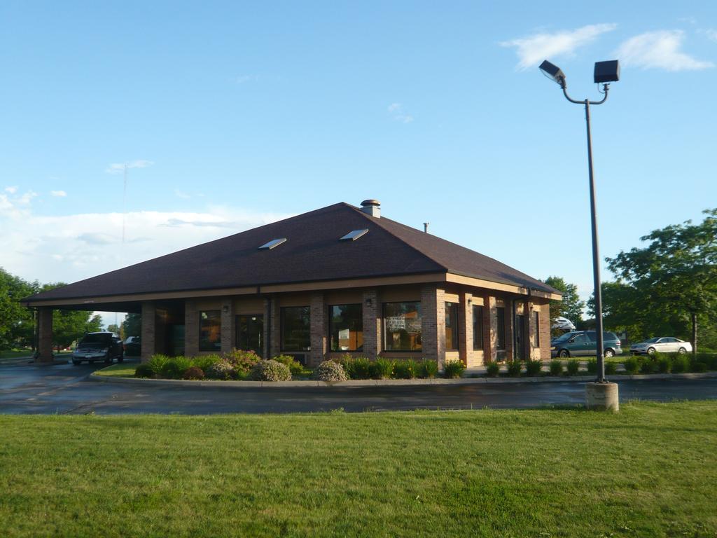Super 8 By Wyndham Green Bay I-43 Bus. Park Buitenkant foto